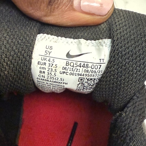 Nike Kids Black and Red Sneakers - Picture 3 of 5